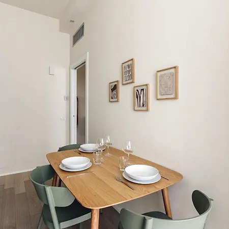 Uberto Visconti Di Modrone B Appartement Milan