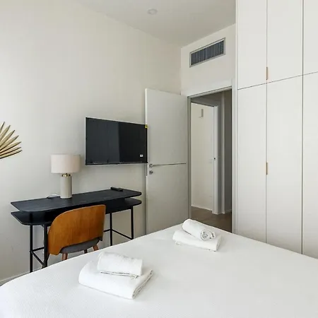 Uberto Visconti Di Modrone B Appartement